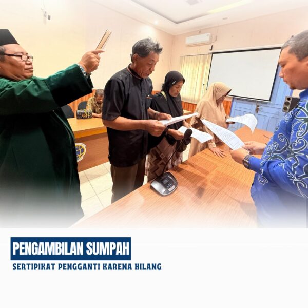 Pengambilan Sumpah Sertipikat Pengganti karena Hilang terhadap Sertipikat Hak Milik atas nama Mappease, marheni, marhana lokasi tanah terletak di Desa Bapeang Kec. Mentawabaru ketapang.